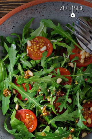 Zu Tisch in... (2001)