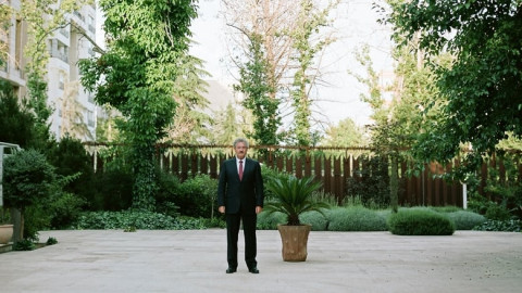 Foreign Affairs (2016)