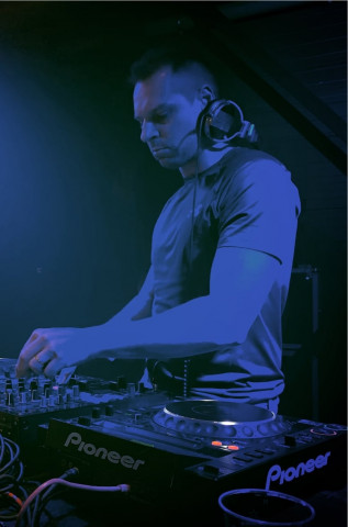 The Hard Beats of Zany (2014)