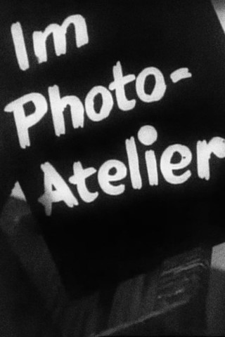 Im Photoatelier (1933)