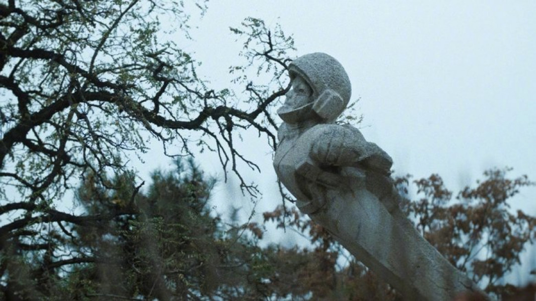 Caught by the Tides (2024)